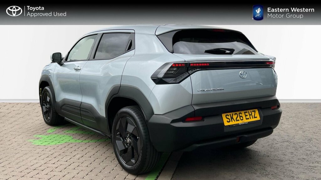 Toyota Urban Cruiser 61Kwh Design SK26EHZ Silver #4