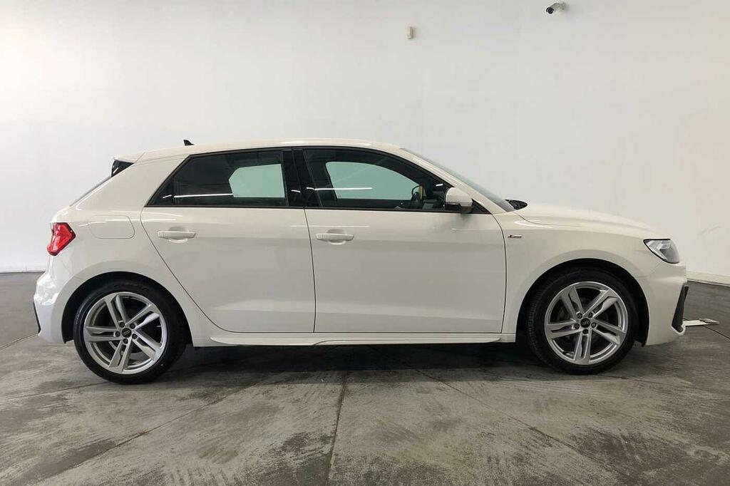 Audi A1 S Line 25 Tfsi 95 Ps 5-Speed SL23LVH White #4