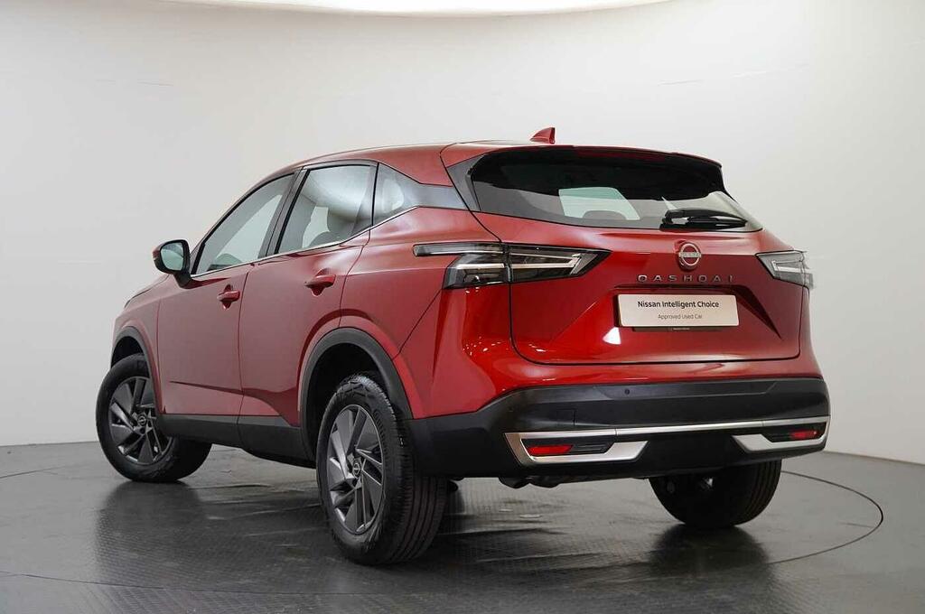 Nissan Qashqai 1.3 Dig-t Mh 158 Acenta Premium X-tronic With LF74ARU Red #3