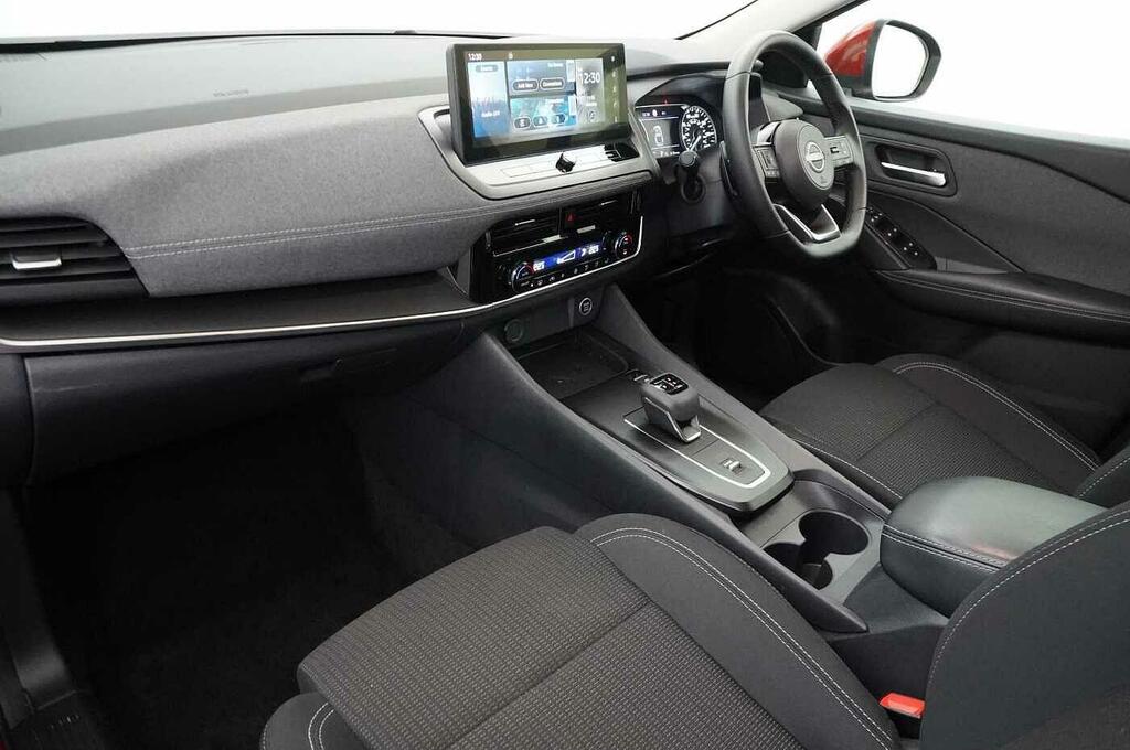 Nissan Qashqai 1.3 Dig-t Mh 158 Acenta Premium X-tronic With LF74ARU Red #2