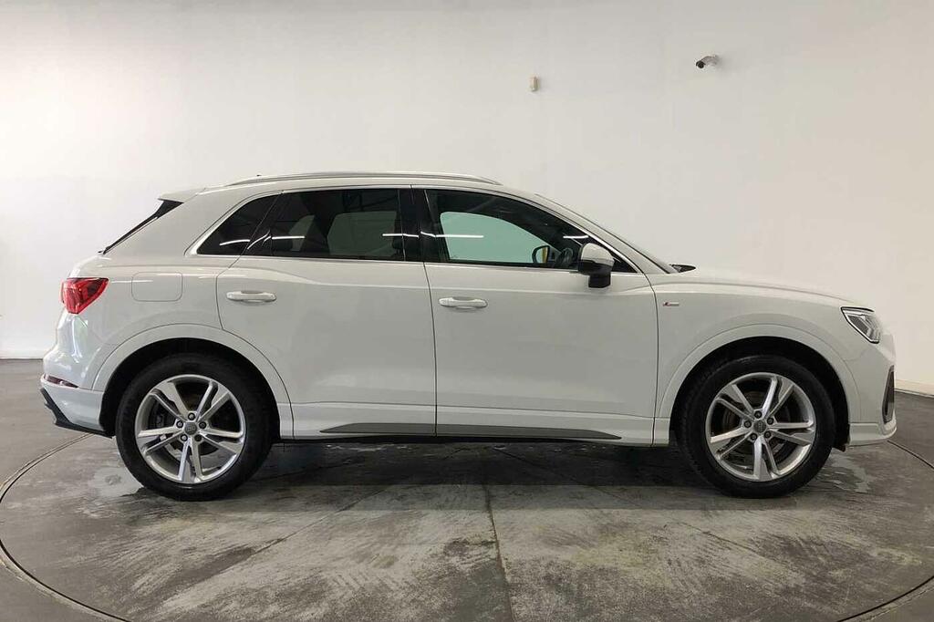 Audi Q3 S Line 35 Tfsi 150 Ps 6-Speed SP69UEL White #4
