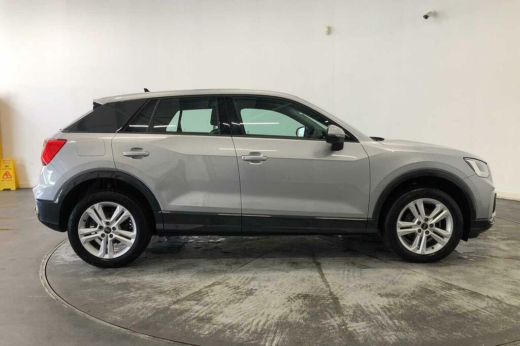 Audi Q2 Sport 30 Tfsi 110 Ps 6-Speed SE23VUP Silver #4