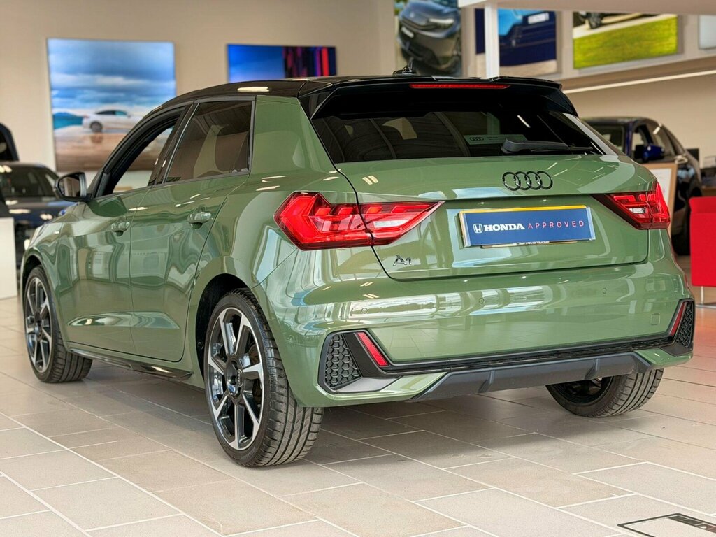 Audi A1 1.0 Tfsi 30 Black Edition Sportback Euro 6 Ss 5 ST74DZR Green #3