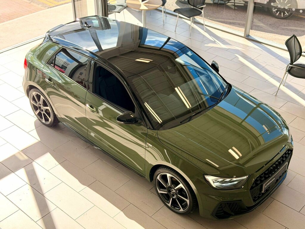 Audi A1 1.0 Tfsi 30 Black Edition Sportback Euro 6 Ss 5 ST74DZR Green #4