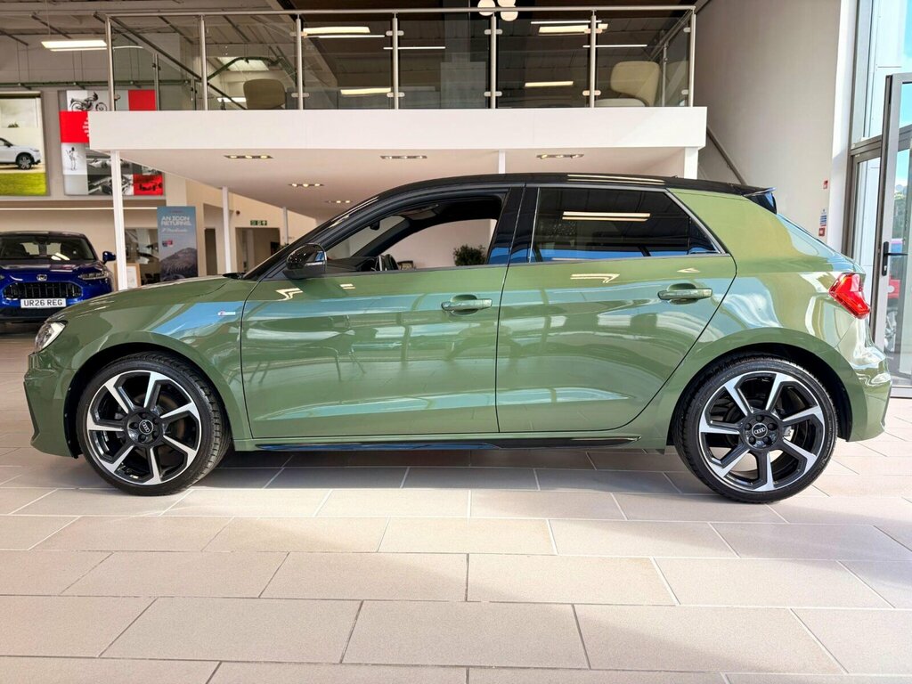 Audi A1 1.0 Tfsi 30 Black Edition Sportback Euro 6 Ss 5 ST74DZR Green #2