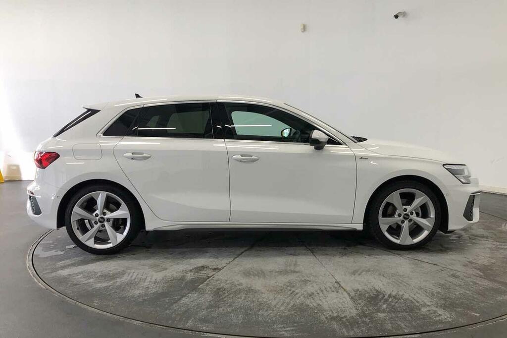 Audi A3 S Line 35 Tfsi 150 Ps 6-Speed SL23YLT White #4