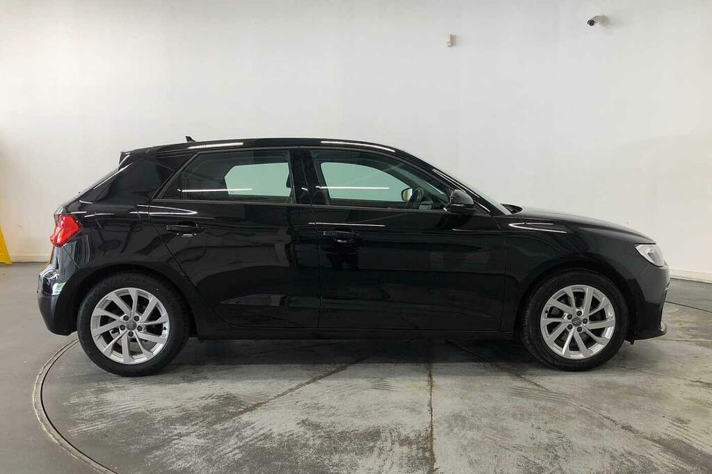 Audi A1 Sport 30 Tfsi 116 Ps 6-Speed SO19DLE Black #4