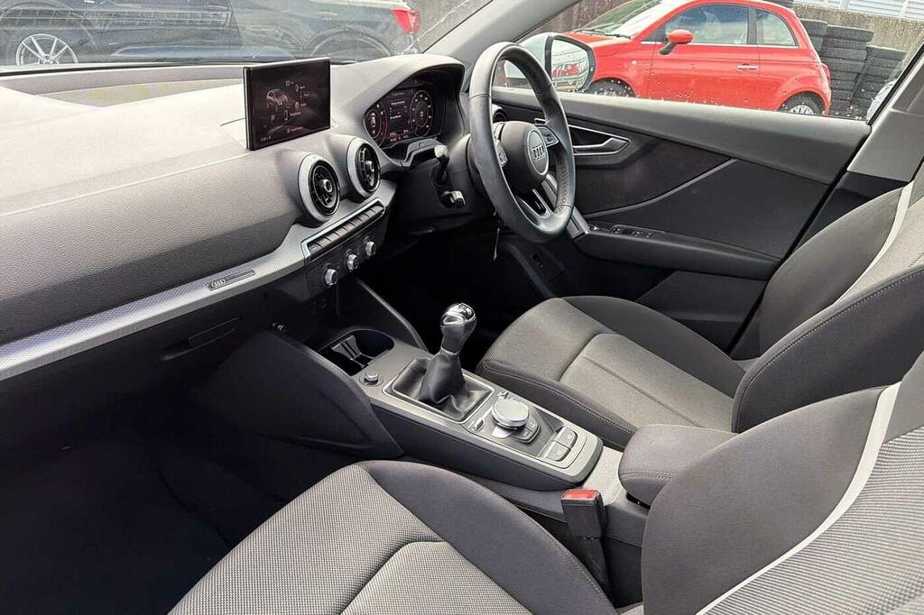 Audi Q2 Sport 35 Tfsi 150 Ps 6-Speed SL71NXF White #2