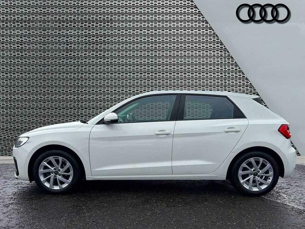 Audi A1 Sport 25 Tfsi 95 Ps 5-Speed SM73URJ White #4