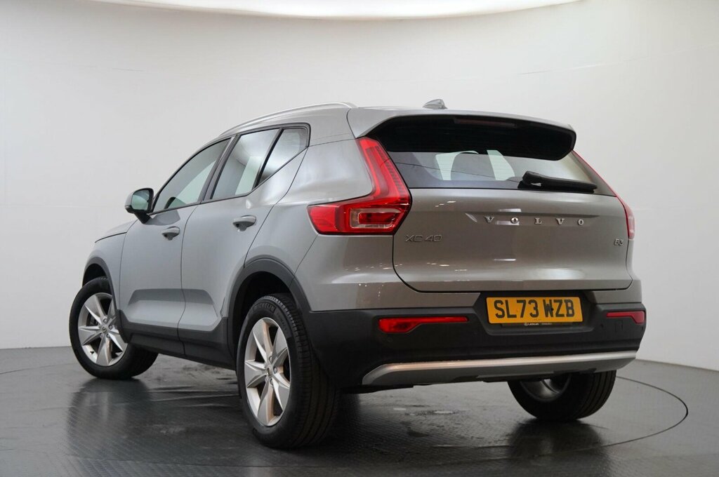 Volvo XC40 2.0 B3 Mhev Core Dct Euro 6 Ss SL73WZB Grey #3