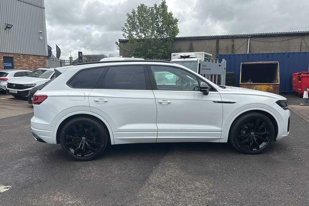 Volkswagen Touareg 3.0 V6 Tdi 4Motion Black Edition Tip White #4