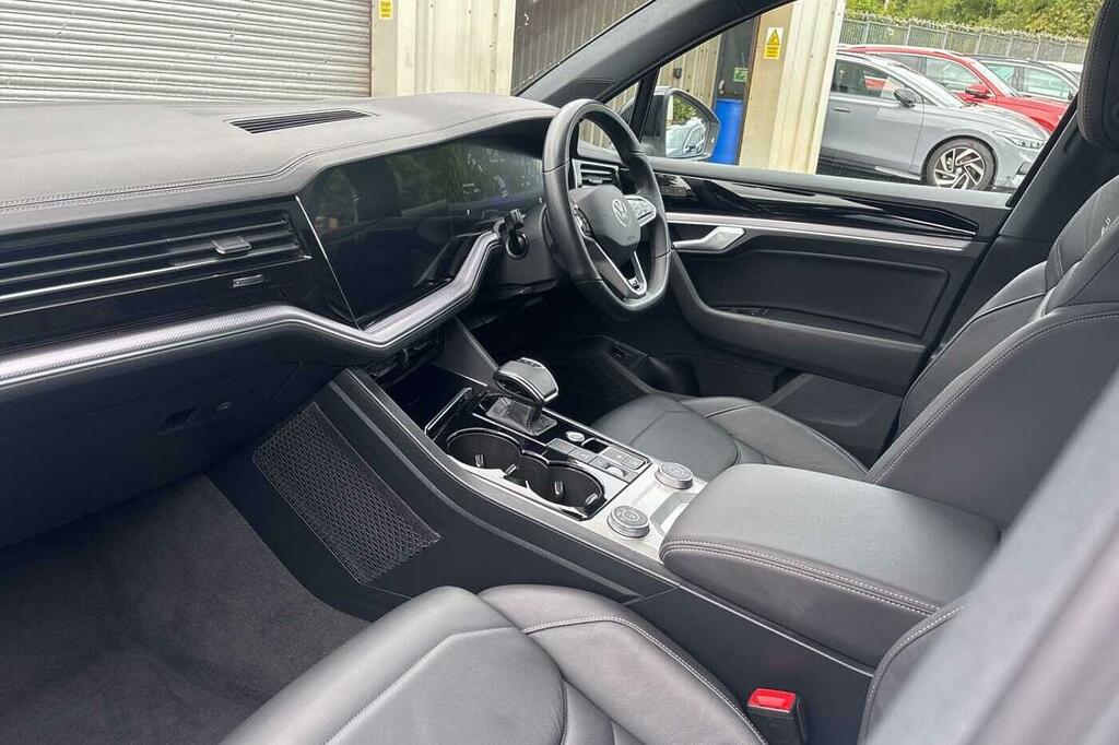 Volkswagen Touareg 3.0 V6 Tdi 4Motion Black Edition Tip White #2