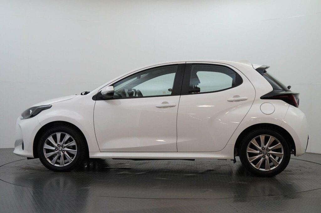 Toyota Yaris 1.5 Vvt-h Icon E-cvt Euro 6 Ss SK23KLP White #4