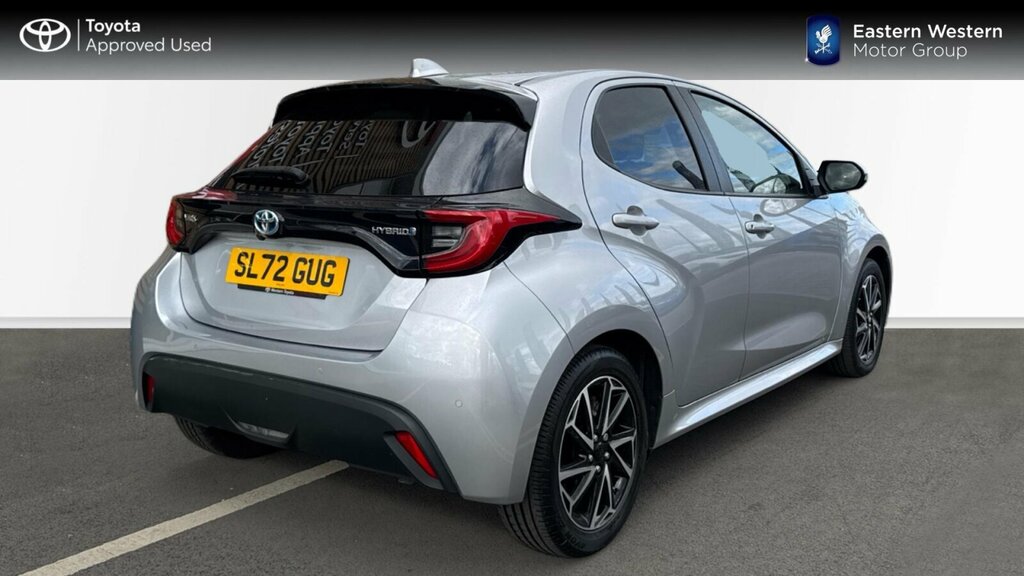 Toyota Yaris 1.5 Vvt-h Design E-cvt Euro 6 Ss SL72GUG Silver #2