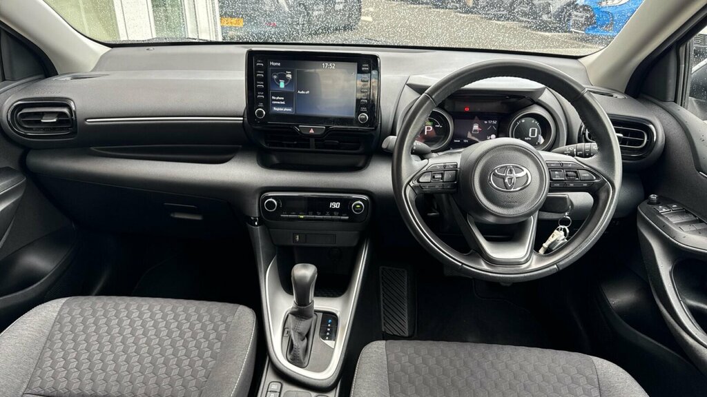 Toyota Yaris 1.5 Vvt-h Design E-cvt Euro 6 Ss SL72GUG Silver #6