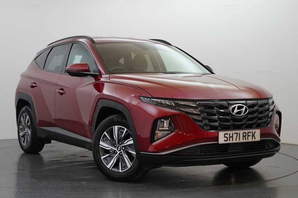 Hyundai Tucson 1.6 T-gdi 150 2Wd Se Connect With Sat Nav And Rear Red