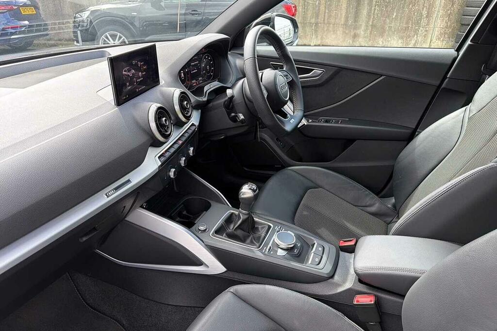 Audi Q2 Black Edition 35 Tfsi 150 Ps 6-Speed SM23DSV Grey #2
