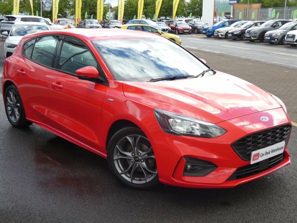 Ford Focus 1.0T Ecoboost St-line Euro 6 Ss Red