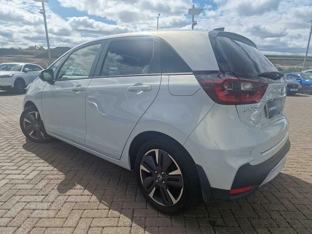 Honda Jazz 1.5 I-mmd Hybrid Advance Ecvt SN75URD White #3