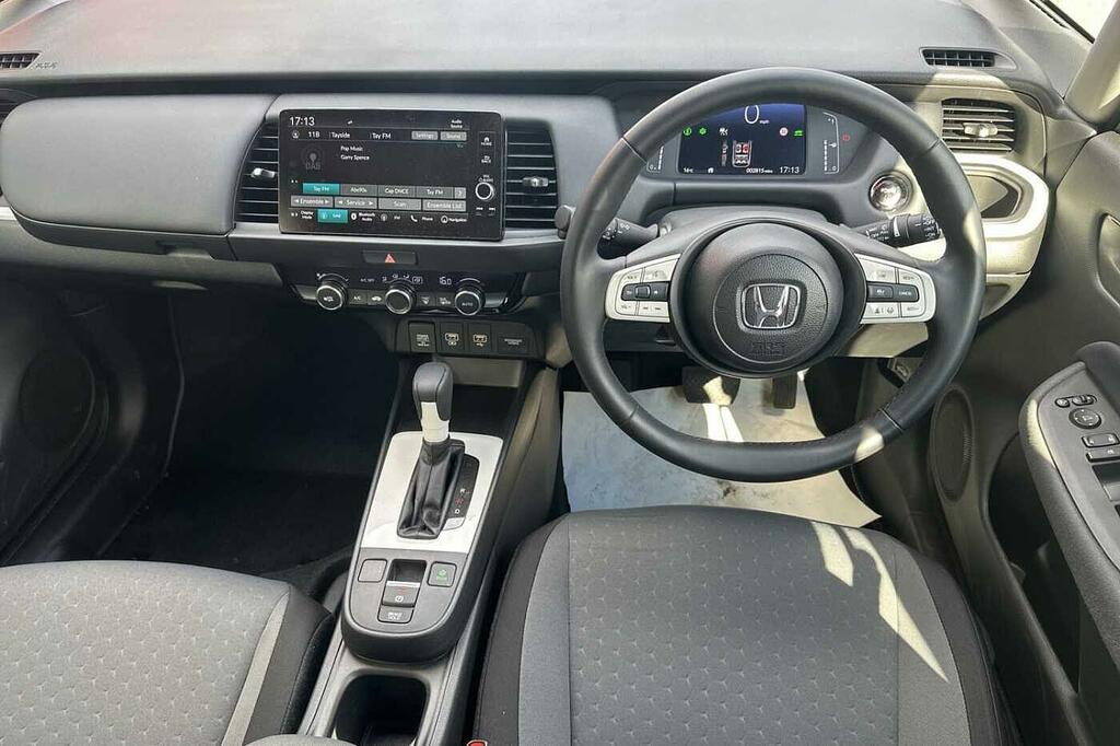 Honda Jazz 1.5 I-mmd Hybrid Elegance Ecvt SP75XPC White #4