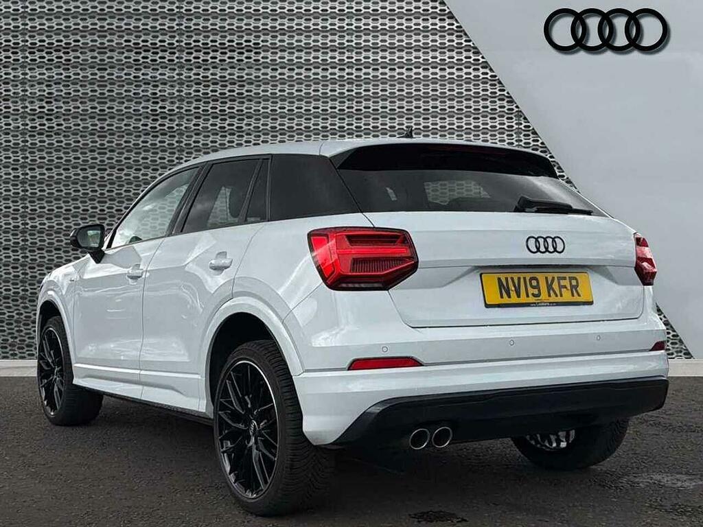 Audi Q2 Black Edition 35 Tfsi 150 Ps 6-Speed White #3