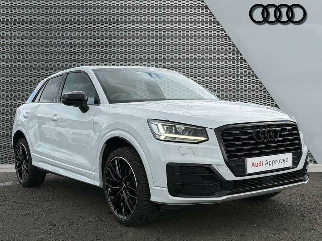 Audi Q2 Black Edition 35 Tfsi 150 Ps 6-Speed White