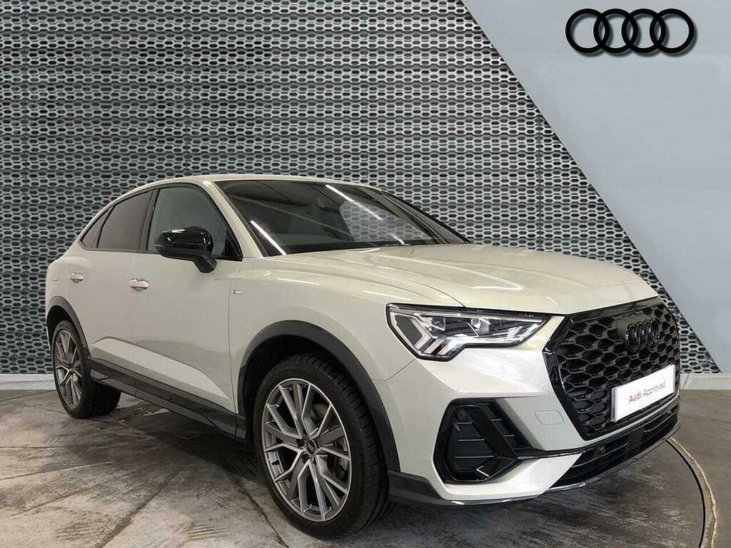 Audi Q3 Black Edition 35 Tfsi 150 Ps S Tronic Silver