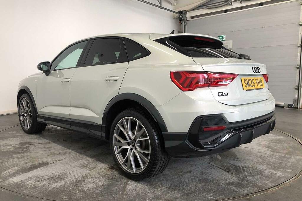 Audi Q3 Black Edition 35 Tfsi 150 Ps S Tronic SM25VHB Silver #3
