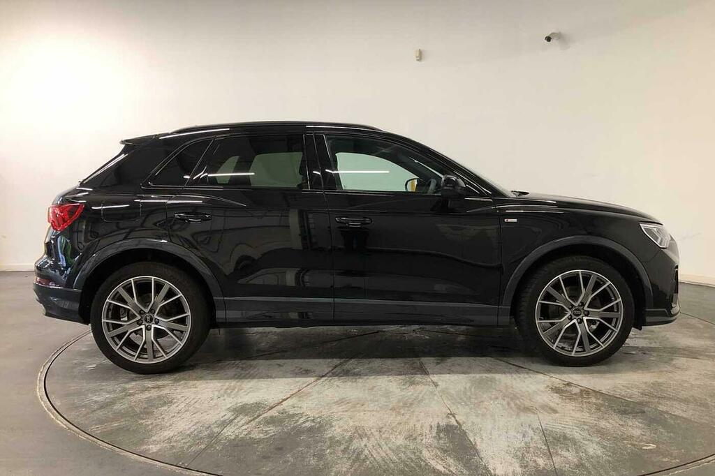 Audi Q3 Black Edition 35 Tfsi 150 Ps S Tronic SL75AWO Black #4