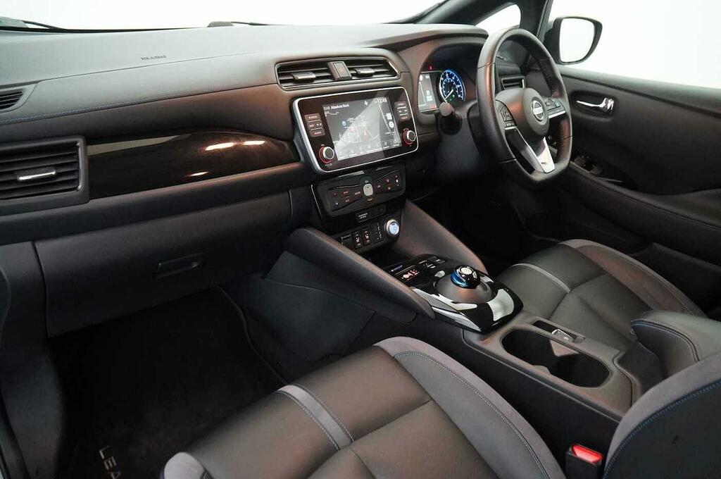 Nissan Leaf 40Kw Tekna With Bose Audio And Pro Pilot Tech AE70XKA Silver #2