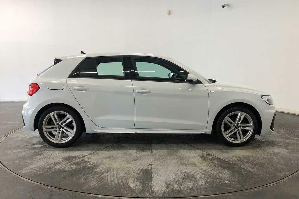 Audi A1 S Line 35 Tfsi 150 Ps S Tronic RE21EYL White #4