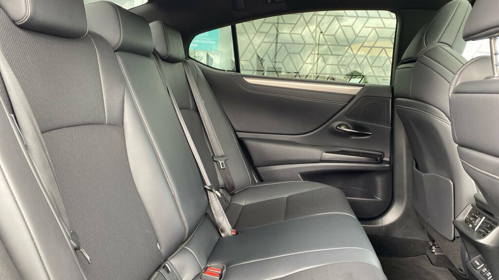 Lexus ES Saloon Grey #46
