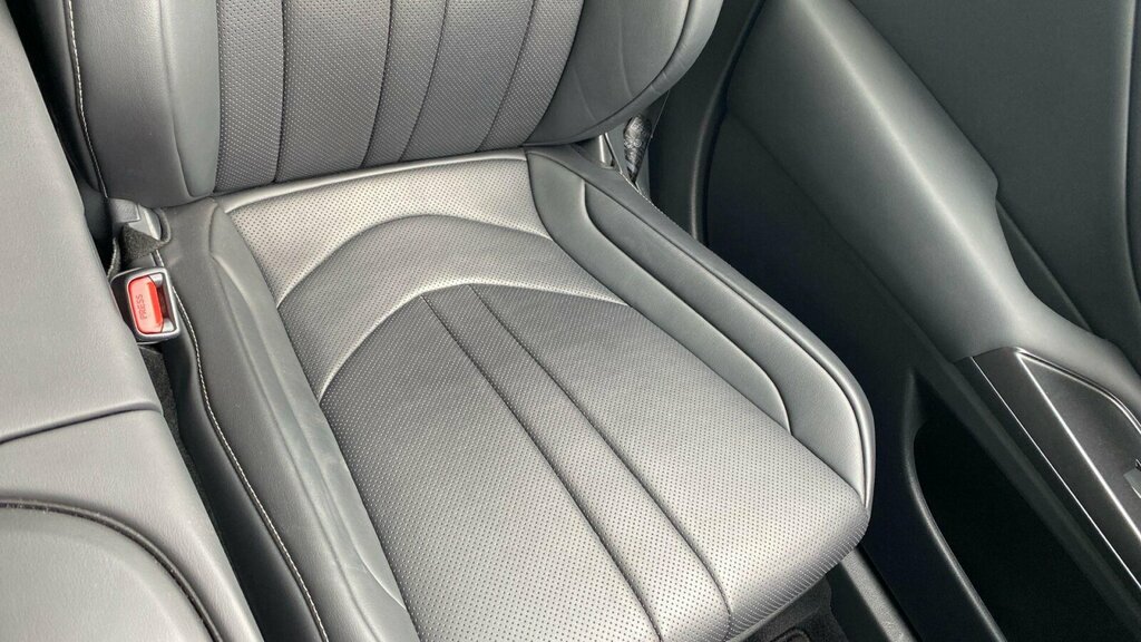 Lexus ES Saloon Grey #36