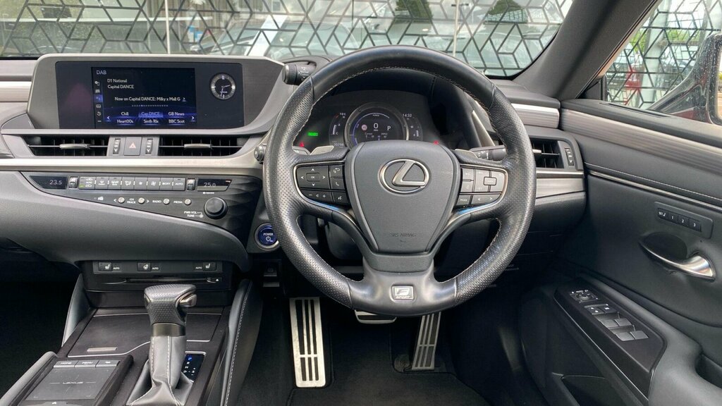 Lexus ES Saloon Grey #27