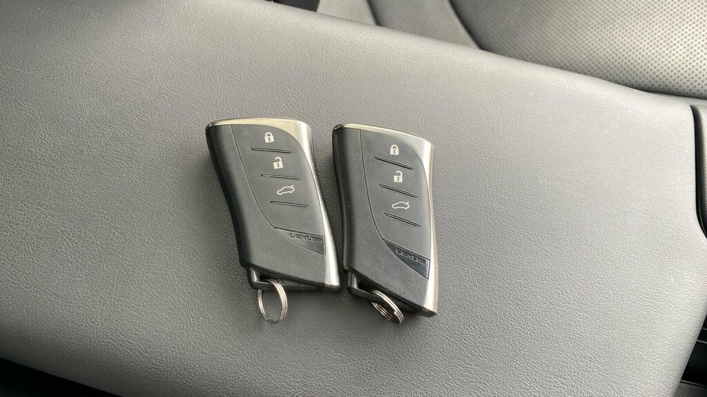 Lexus ES Saloon Grey #65