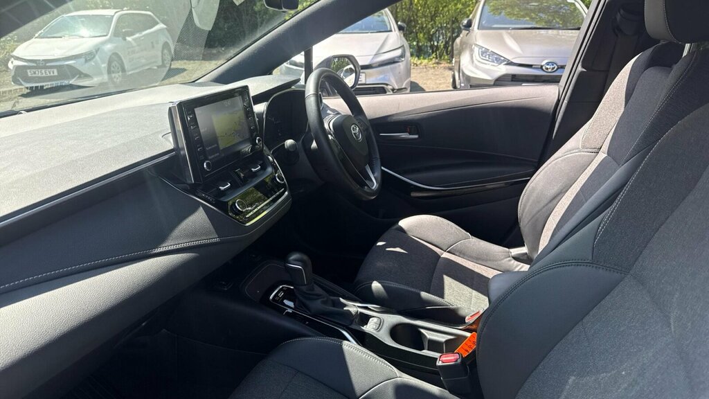Toyota Corolla 1.8 Vvt-h Design Cvt Euro 6 Ss SL21TWP White #5
