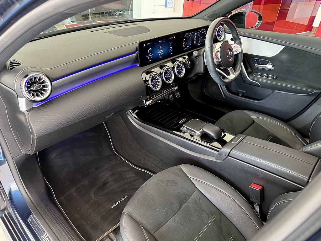 Mercedes-Benz A Class A180 Amg Line Premium Plus SN22UXL Blue #3