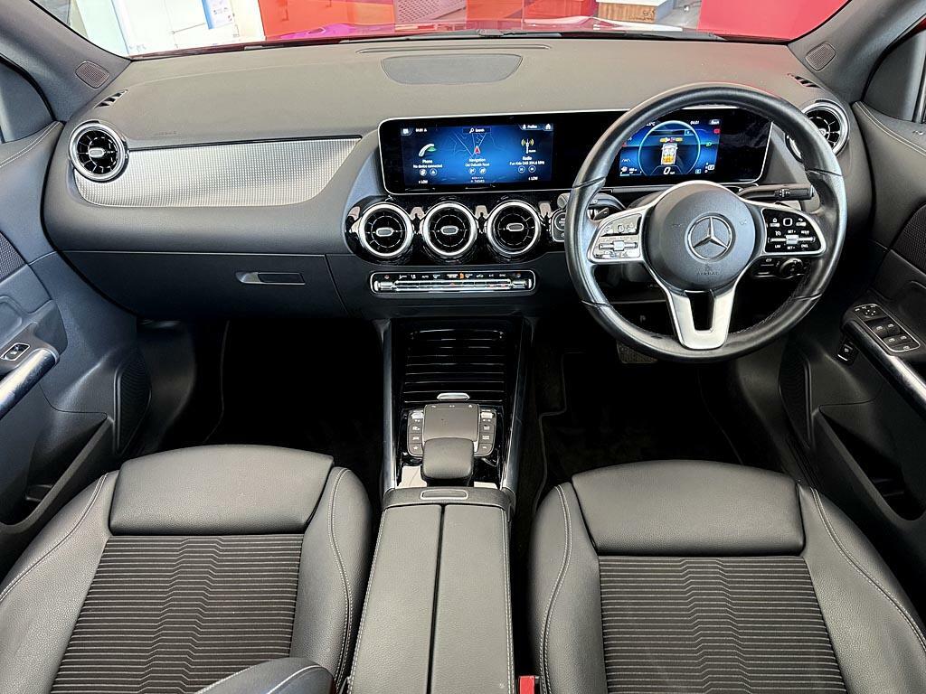 Mercedes-Benz GLA Class Gla 200 Sport Executive SK70WVL Red #5