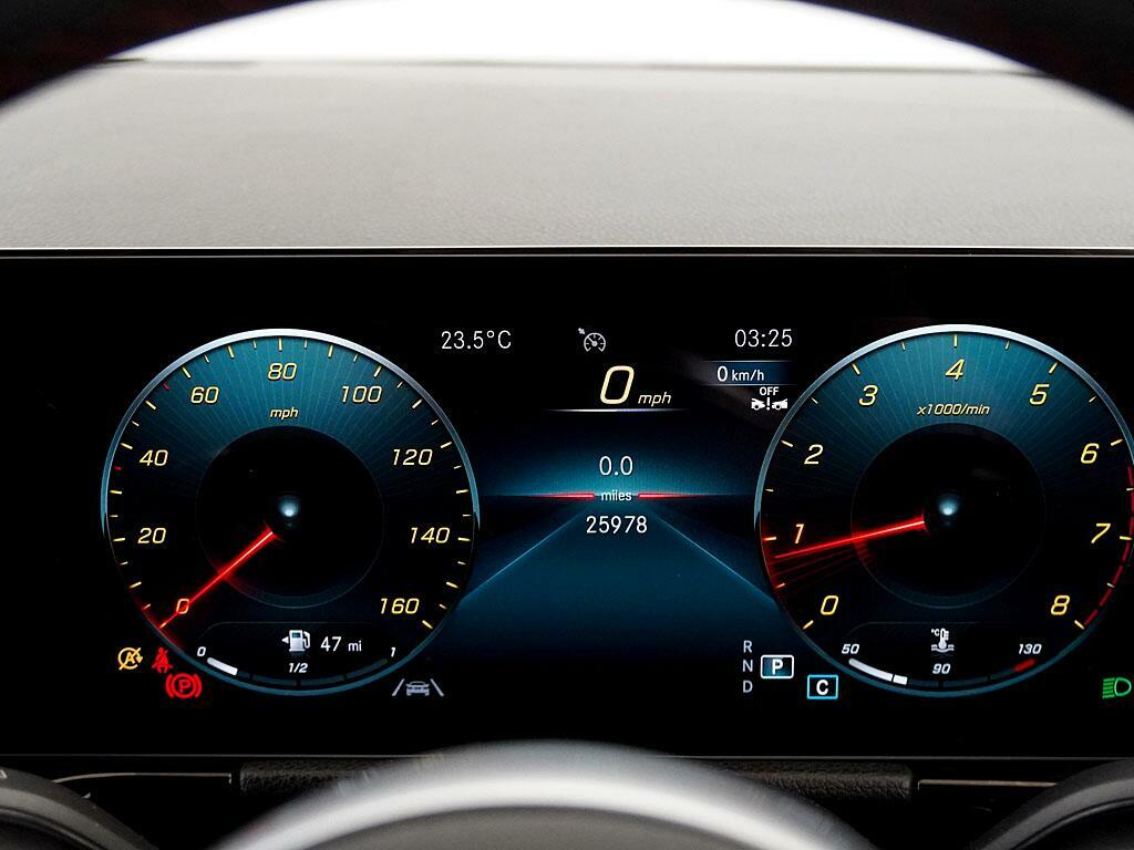 Mercedes-Benz GLA Class Gla 200 Amg Line Executive KP23NNZ Blue #4
