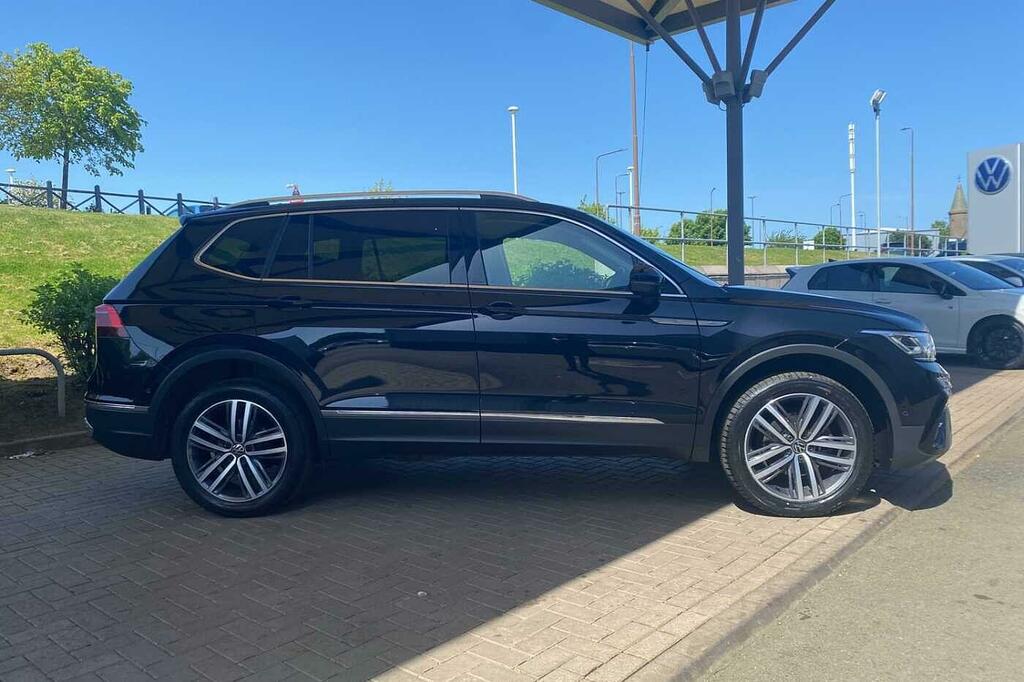Volkswagen Tiguan Allspace 1.5 Tsi Elegance Dsg FD74CLZ Black #4
