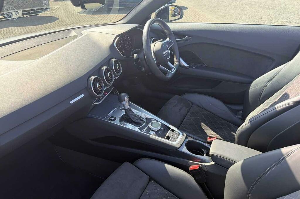 Audi TT Black Edition 40 Tfsi 197 Ps S Tronic White #2