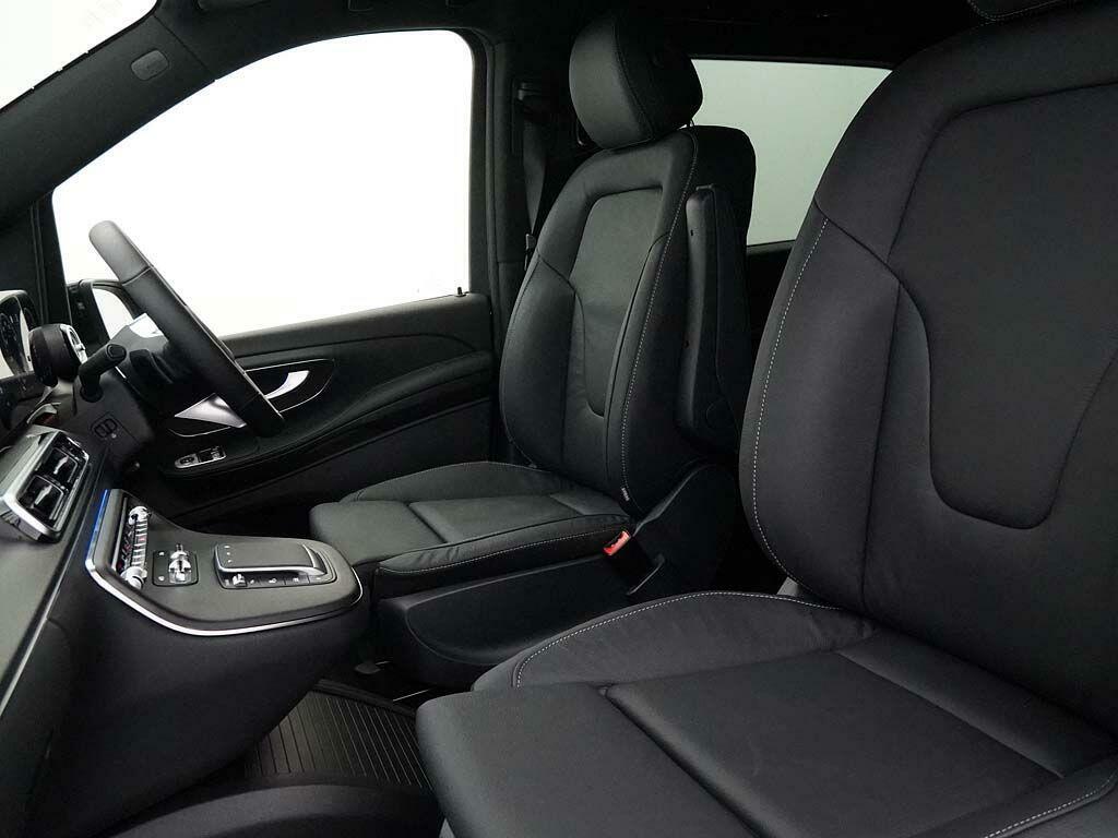 Mercedes-Benz V Class V300d Premium Black #32