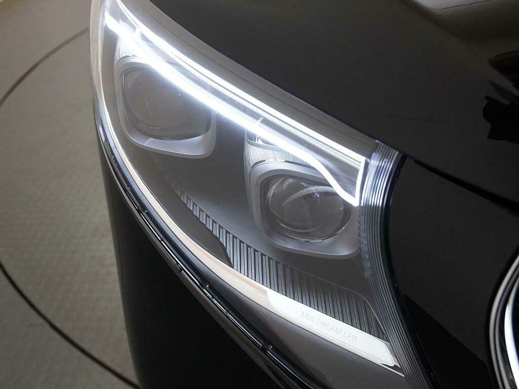 Mercedes-Benz V Class V300d Premium Black #34