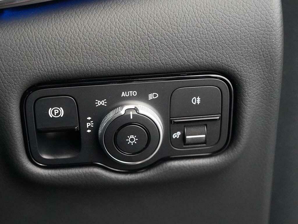 Mercedes-Benz V Class V300d Premium Black #21