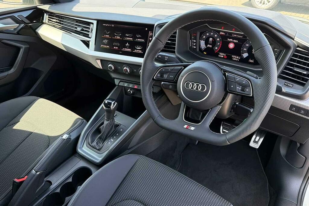Audi A1 Black Edition 25 Tfsi 95 Ps S Tronic SN75YAF Silver #6