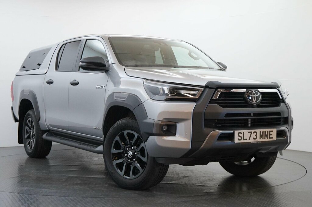 Toyota HILUX 2.8 D-4d Invincible X 4Wd Euro 6 Ss Silver