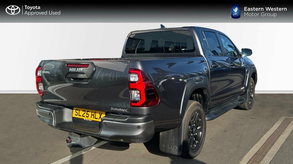 Toyota HILUX 2.8 D-4d Invincible X 4Wd Euro 6 Ss SL25HLX Grey #2