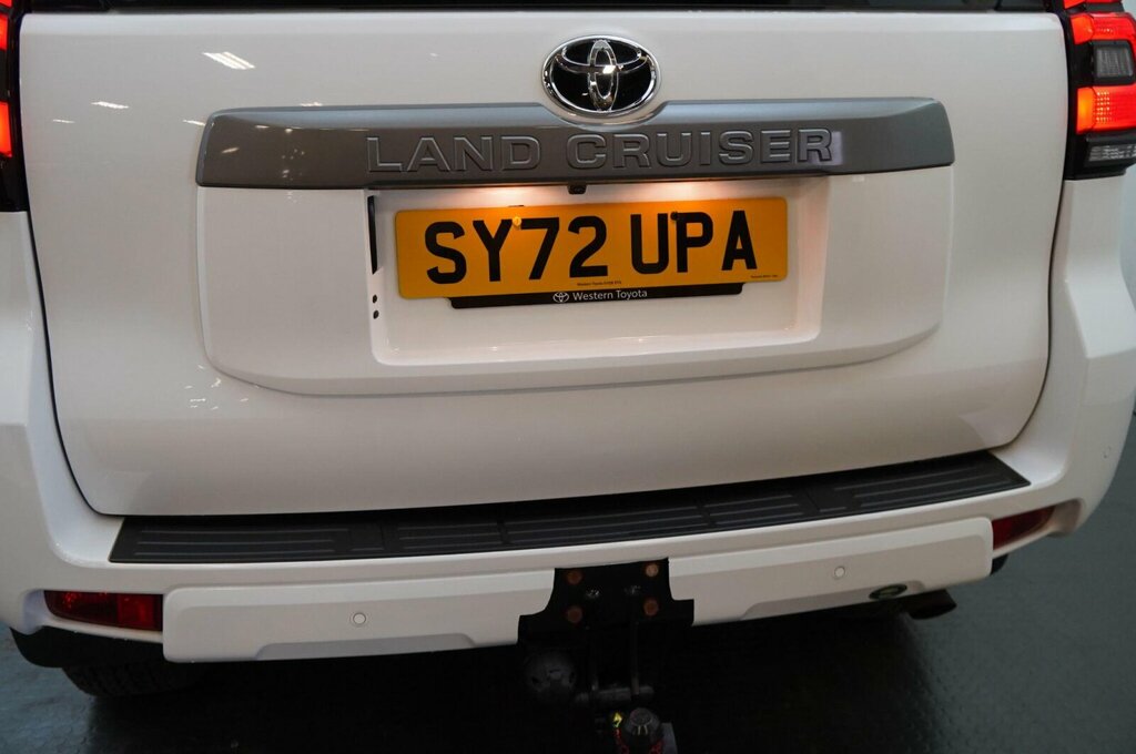 Toyota Land Cruiser 2.8D Active Navi 4Wd Swb Euro 6 Ss SY72UPA White #5