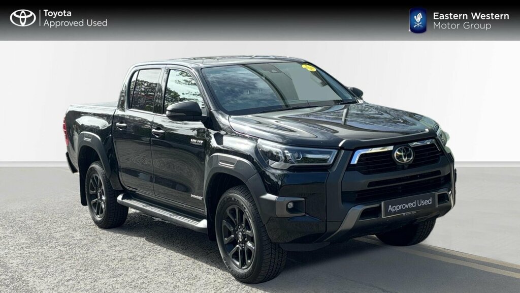 Toyota HILUX 2.8 D-4d Invincible X 4Wd Euro 6 Ss Black