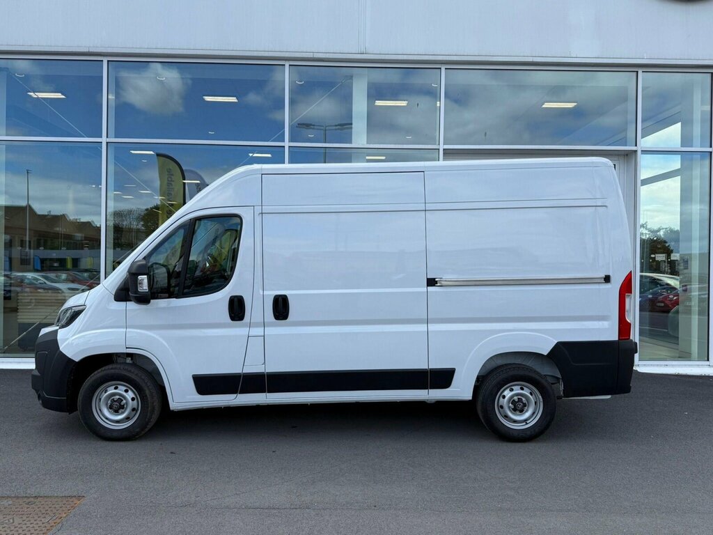 Toyota PROACE 2.2 Bluehdi 35 Icon Long Panel Van Manu White #5